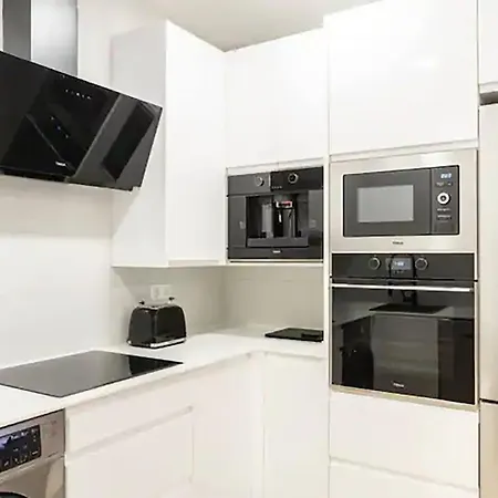 Nuevo En El Centro Carlos Iii * Santander