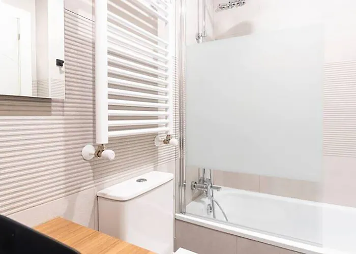 Nuevo En El Centro Carlos Iii *