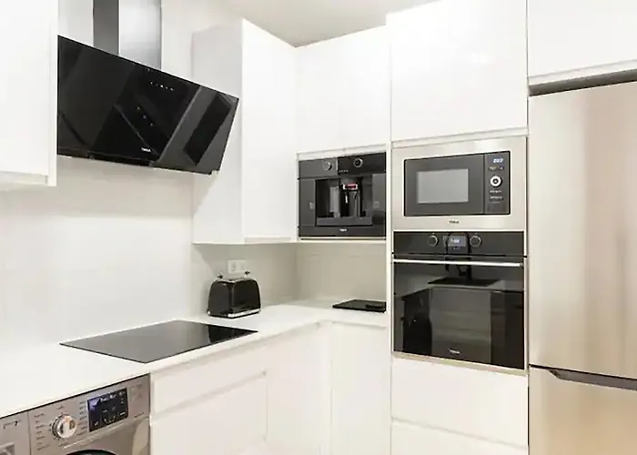 Nuevo En El Centro Carlos Iii * 桑坦德