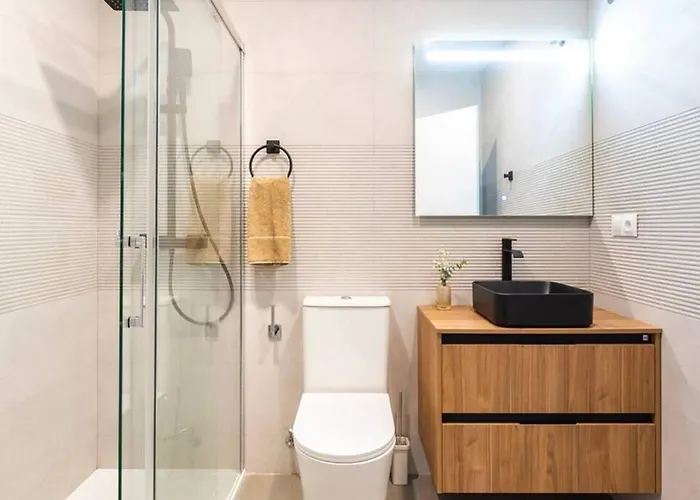 Nuevo En El Centro Carlos Iii *